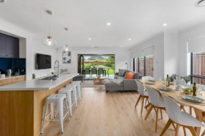 East Corrimal Escape - Beautiful Beachside Living